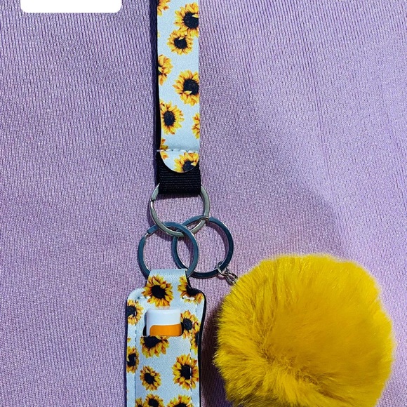 Self made key chains, sorry the picture is cropped; the website did it not me. - Picture 3 of 9